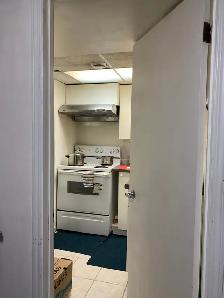 3 beds, 1 bath Basement, $1200, 5 min walk to SW Shawnessy Ctrai - Photo 9