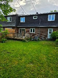 Fully Renovated 4-Bedroom Townhouse for Rent – D.D.O. - Photo 2
