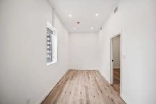 LUXURY 2 Bed 1 bath apartment - Move in ready! - Photo 8