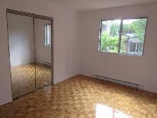 Beau 4 1/2, immeuble propre et tranquille - Photo 2