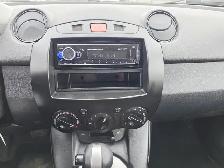 2011 Mazda Mazda2 Automatic Fuel Efficient Car - Photo 14
