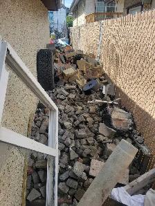 FREE! used landscape brick broken pieces you load you haul! - Photo 2