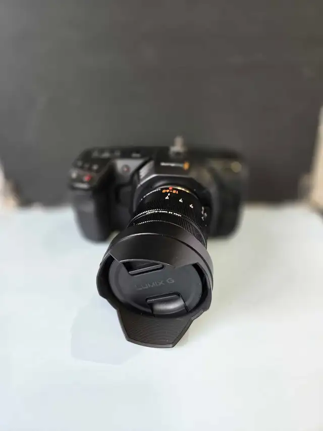 BLACKMAGIC POCKET 4K W12-60MM LENS