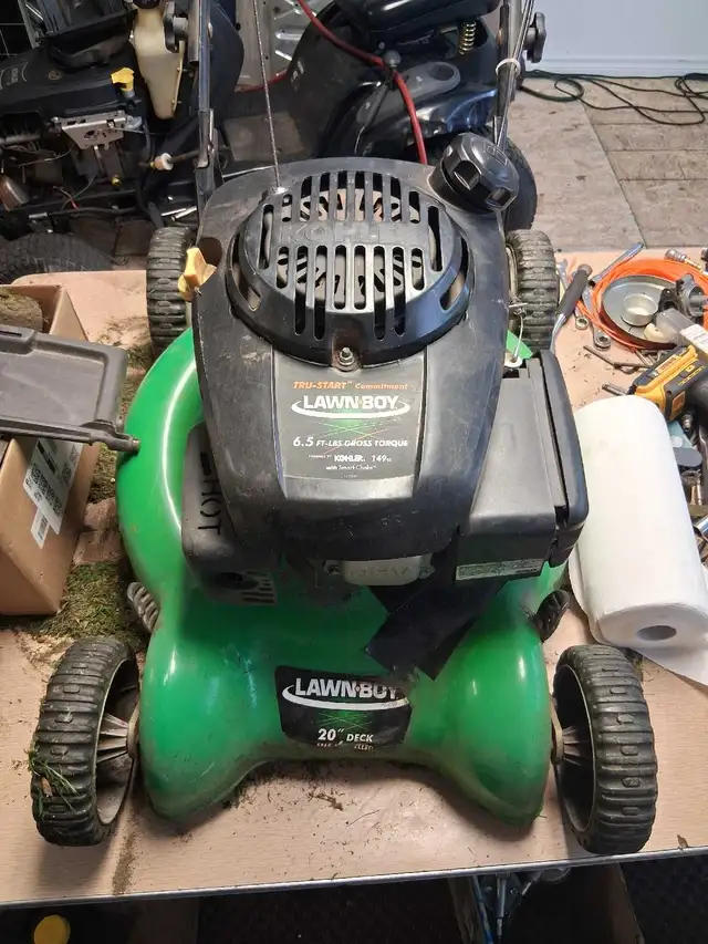 149cc Kohler Lawnmower Engine in good working cond.Engine Only