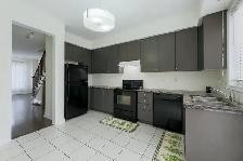Modern Townhouse Near Woodbine Beach For Rent - Photo 3