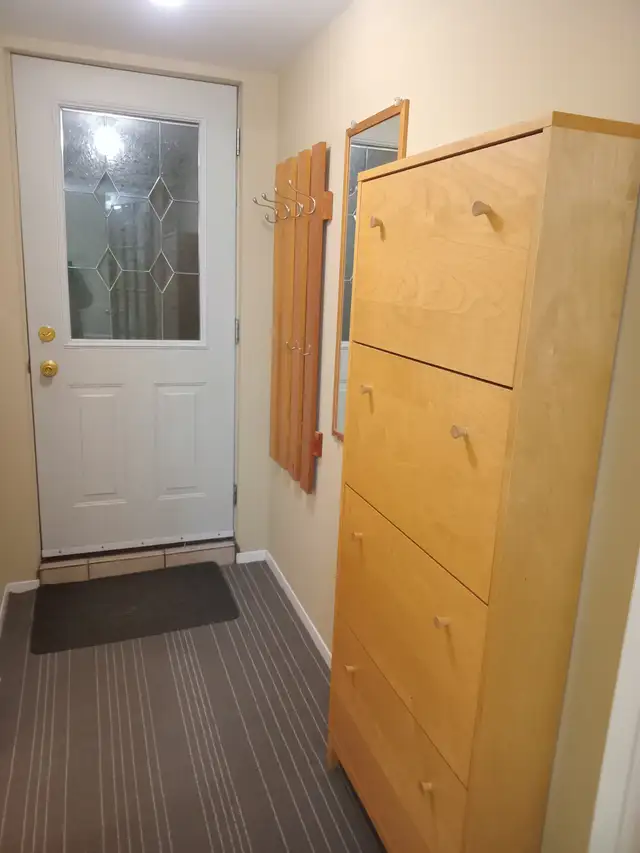 Basement bachelor apartment for rent
