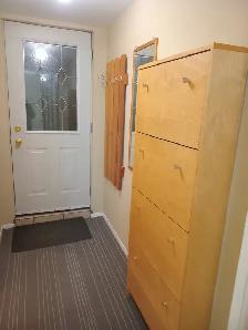 Basement bachelor apartment for rent