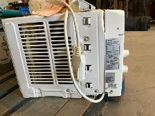 Window Air Conditioner Toshiba - Photo 2