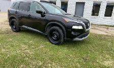Nissan rogue  SV AWD
