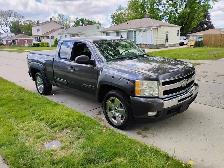 2011 Chevrolet Silverado 1500 4x4 LT - Photo 2