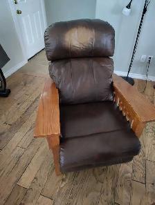 Leather Laz-y-boy recliner