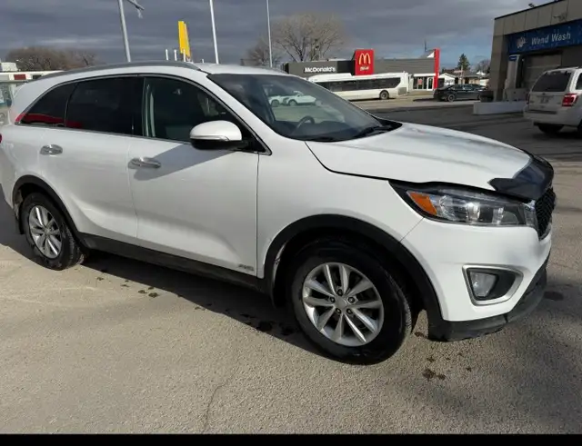 2016 Kia Sorento LX