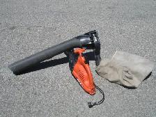 UP FOR SALE BLACK & DECKER LEAF BLOWERS WITH LEAF BAG INCLUDED! - Photo 4