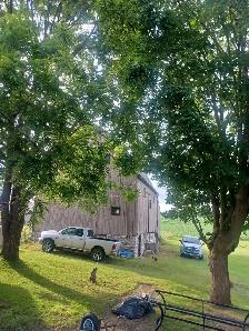 barn space for rent for the purposes of livestock or storage
