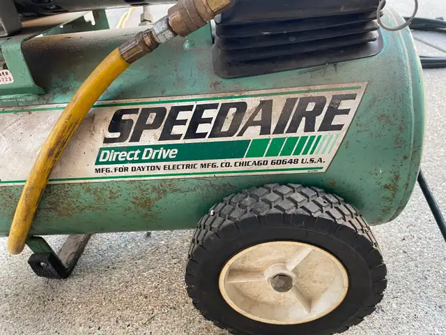 Speedaire 8 Gallons Air Comressor