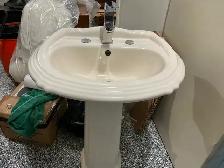 Lavabo sur pied
