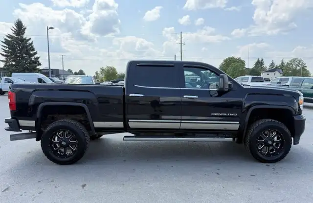 2015 GMC 3500 Denali