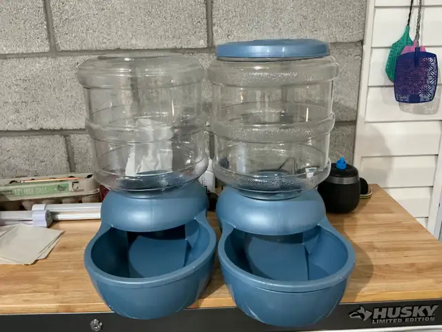 Distributeur de nourriture pour animaux