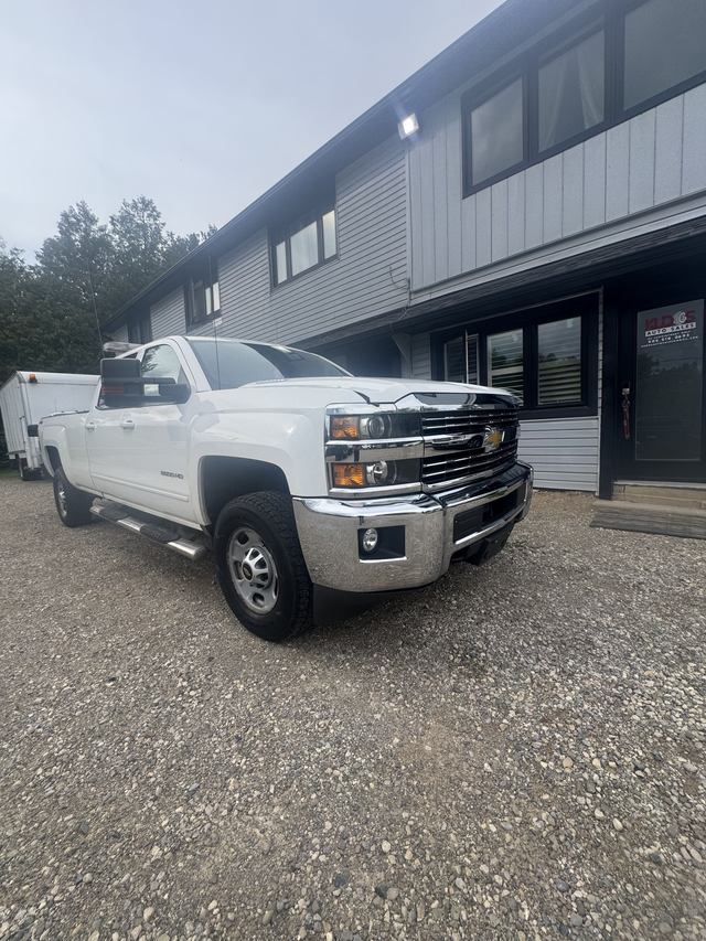 2015 Chevrolet Silverado 2500HD 4x4 LONG BOX DURAMAX