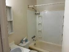 2 Bedroom - EK/Elmwood - 320 Poplar Ave - Photo 7