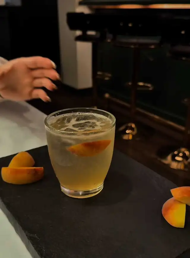 EXPERIENCED BARTENDERS FOR HIRE