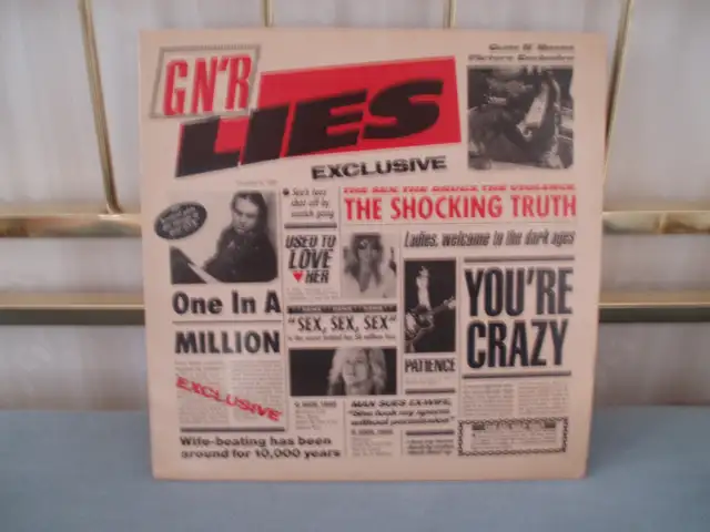 RECORD LP - GUNS N ROSES ( EXCELLENT CONDITION )