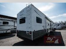2009 CrossRoads RV Hampton HT38DB - Photo 5