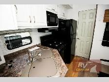 2009 CrossRoads RV Hampton HT38DB - Photo 8