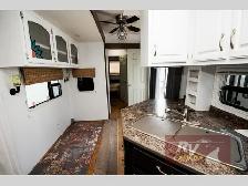 2009 CrossRoads RV Hampton HT38DB - Photo 10
