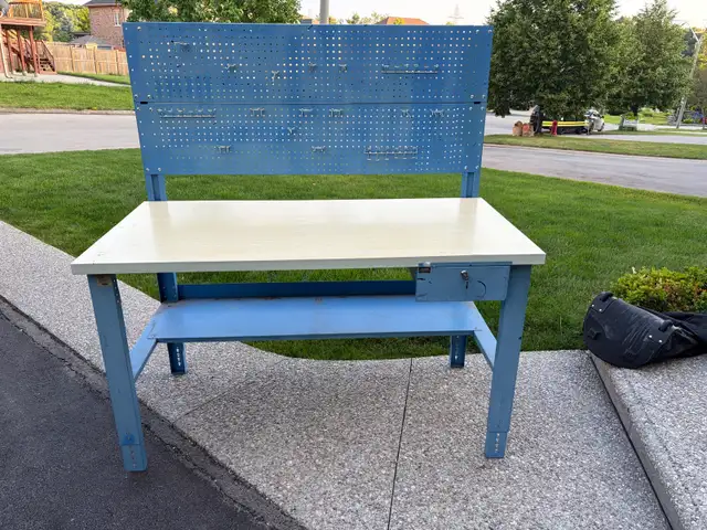 Work Bench 60x30 with pegboard