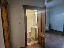 One Bedroom Apartment For Rent - Photo 4