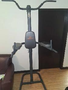Pull up bar station