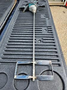 Makita 1/2 inch Drill with mixer paddle, $ 40 - Photo 2