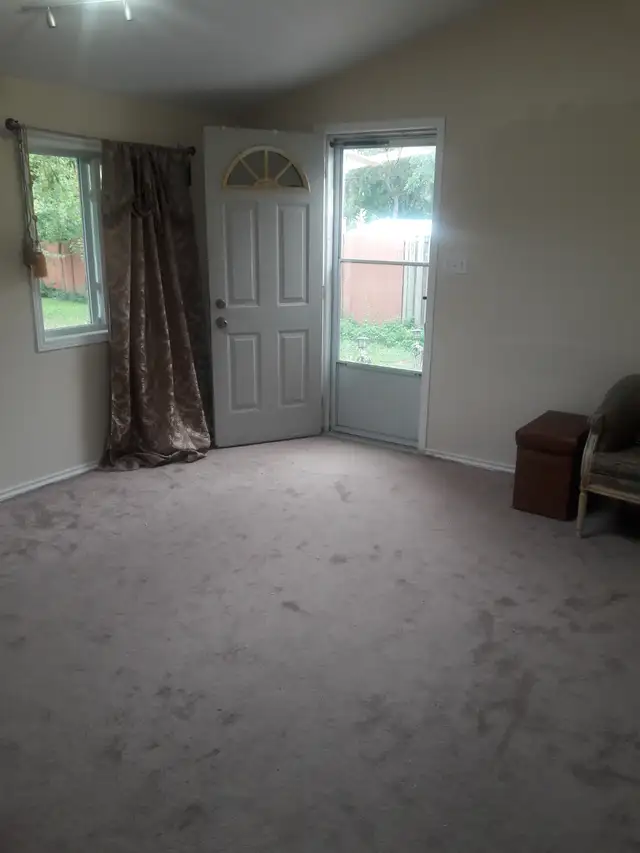 Sharing room for rent with 1 other person (main floor)
