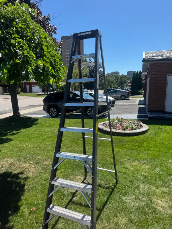 LADDERS, MAXIMUM, KELLER, LITE 6,8-ft