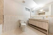 2 Bedroom   1 washroom basement for rent in Richmond Hill - Photo 2
