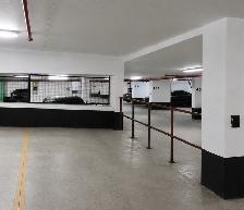 Downtown Toronto Parking for Rent - Bloor & Church - Photo 2