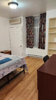 Chambre meublee bain prive-$720-Berri-Uqam-Room w private bath