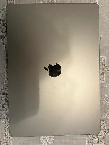 MacBook Pro 16 Inch - Photo 2