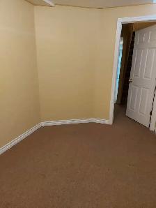 One bedroom basement is available for rent - Photo 7