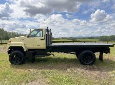 1993 GMC TopKick C7000 - 3-Ton Flat Deck, 366 V8, 5-Spd - Photo 2