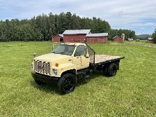 1993 GMC TopKick C7000 - 3-Ton Flat Deck, 366 V8, 5-Spd - Photo 4