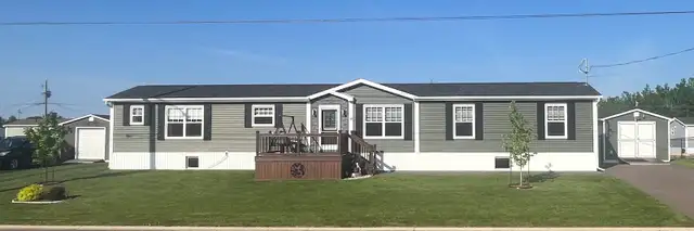 Mini Home For Sale, Shediac NB - 3 Bedrooms/2 Bathrooms