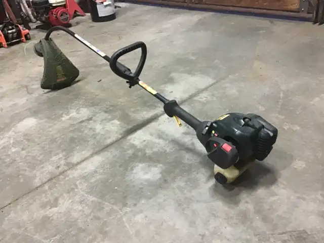 Weed Eater 25cc Gas Trimmer
