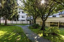 Aug 1 or Sep 1 / LG 1 Br / Furnished/ 6-9 Mths/ 10 walk to Cap U - Photo 7