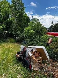 Junk removal and clean up - Photo 3