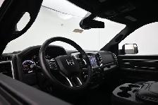 2021 Ram 1500 Warlock 4X4 Heated Seats, One Owner, HEMI V8, Tow - Photo 5