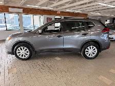 2017 Nissan Rogue FWD 4dr S - Photo 2