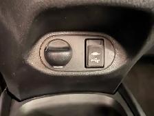 2015 Toyota Yaris 5dr HB Auto LE - Photo 17