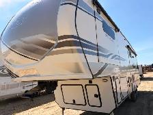 2022 KEYSTONE MONTANA 3121 RL - Photo 2